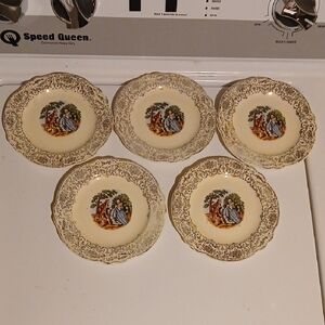 Vintage Cream Decorative Plates Set